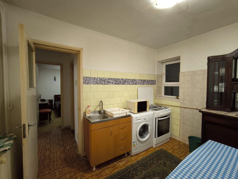 Drumul Taberei, 2 minute metrou Favorit, apartament 2 camere, pret neg.